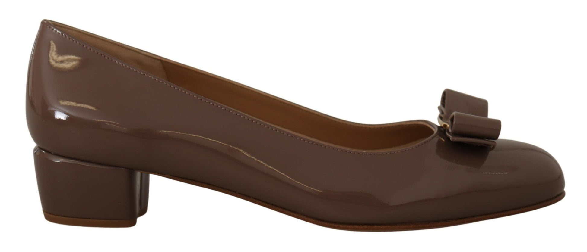 Escarpins élégants Salvatore Ferragamo marron carvi avec nœud Vara