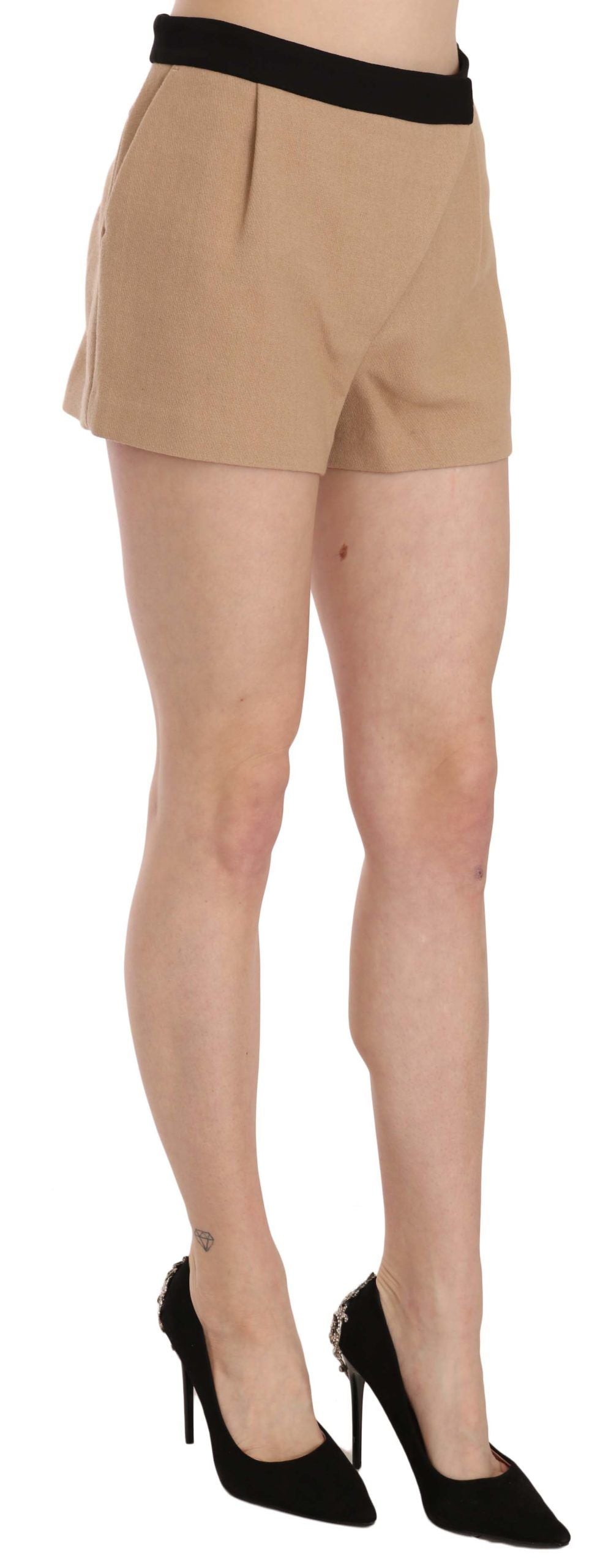 Costume National Short Mini Short Beige en Coton Taille Moyenne