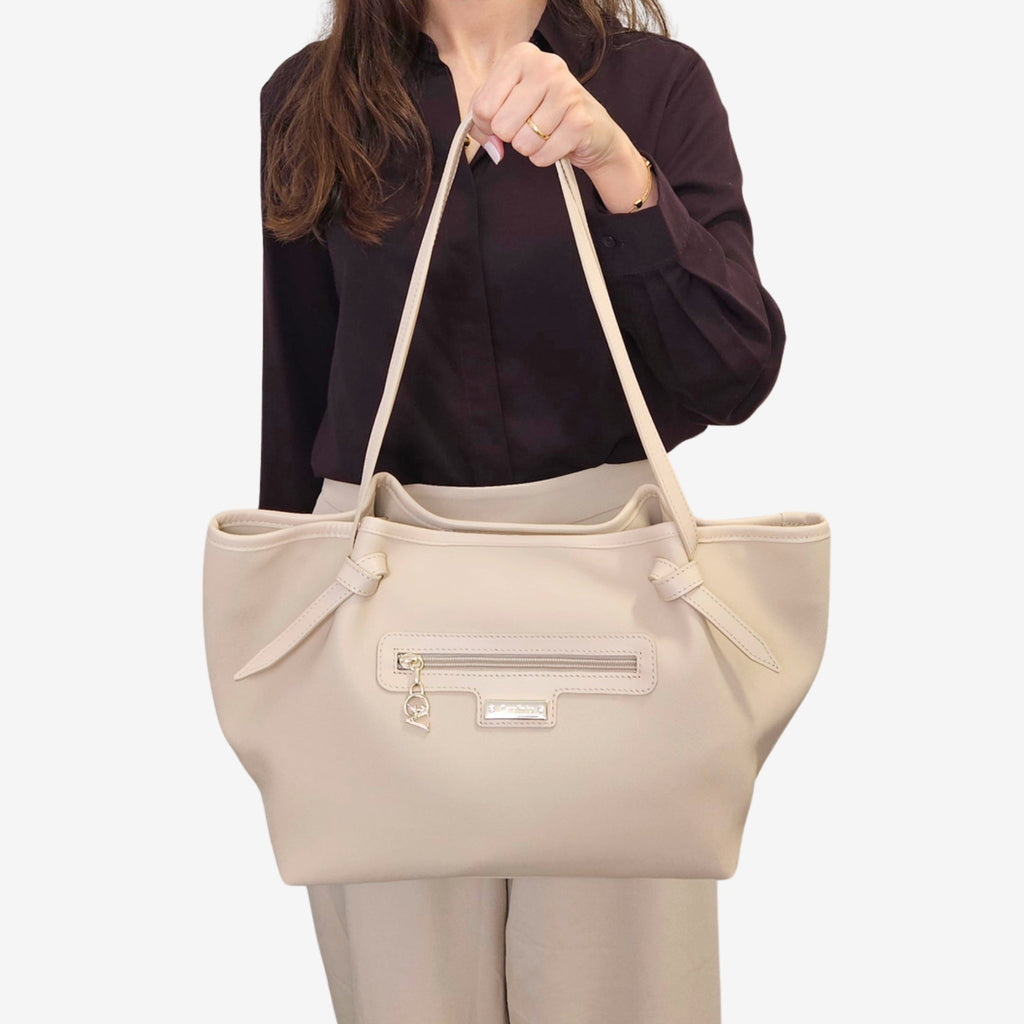 La Vie Shoulder Bag