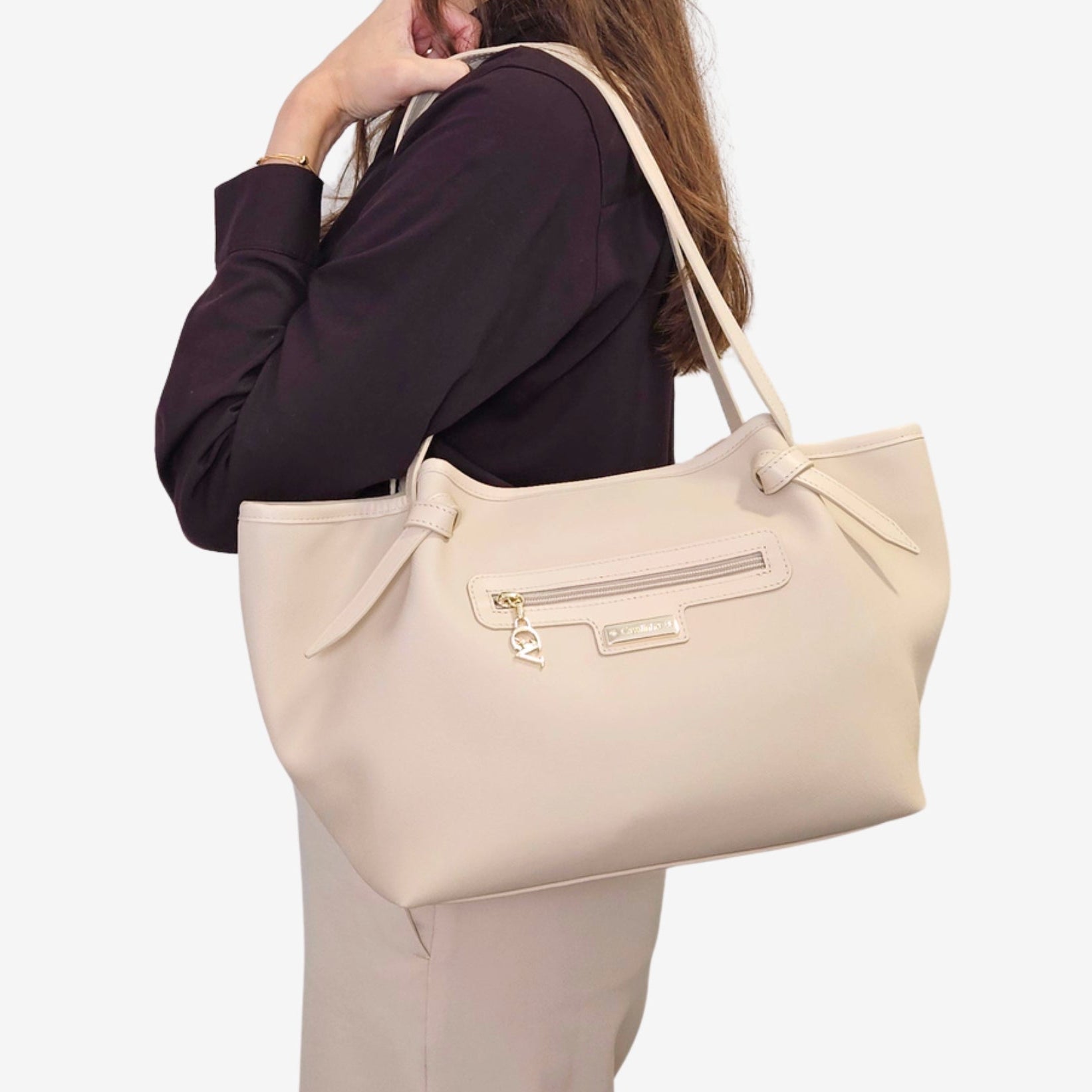 La Vie Shoulder Bag