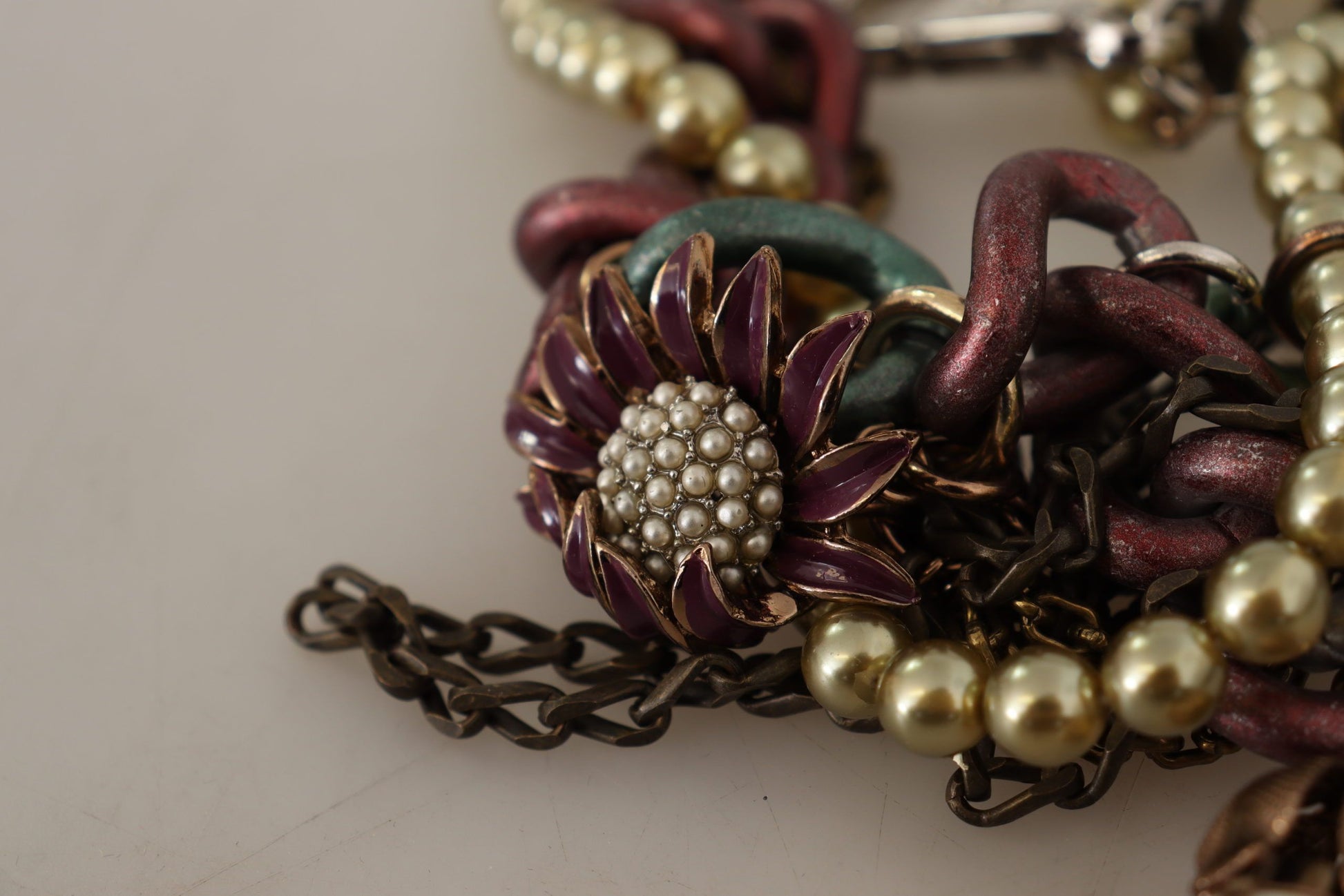 Collier Dolce &amp; Gabbana en laiton doré et cristal floral de Sicile