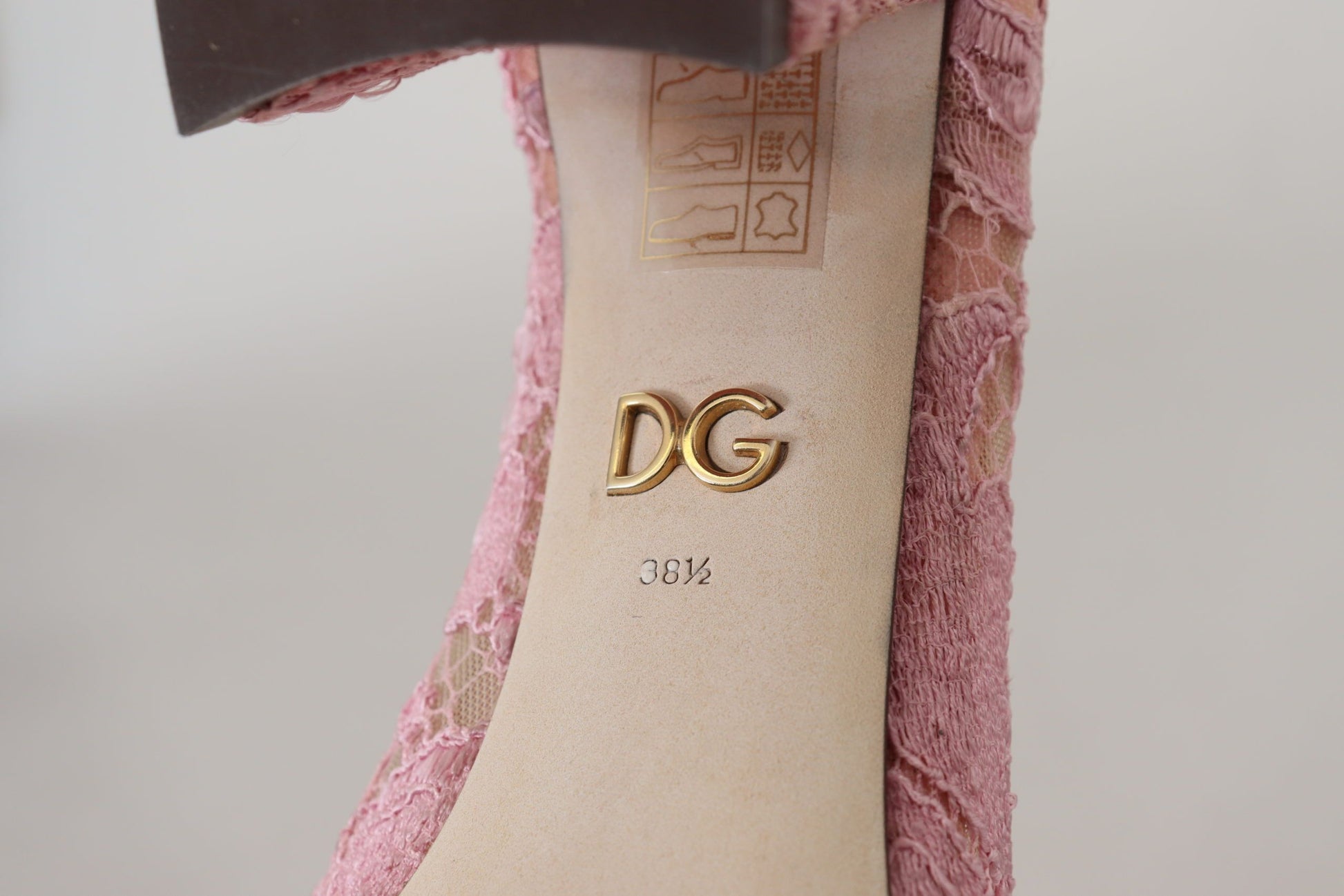 Escarpins Dolce &amp; Gabbana en dentelle rose Taormina et cristaux pastel