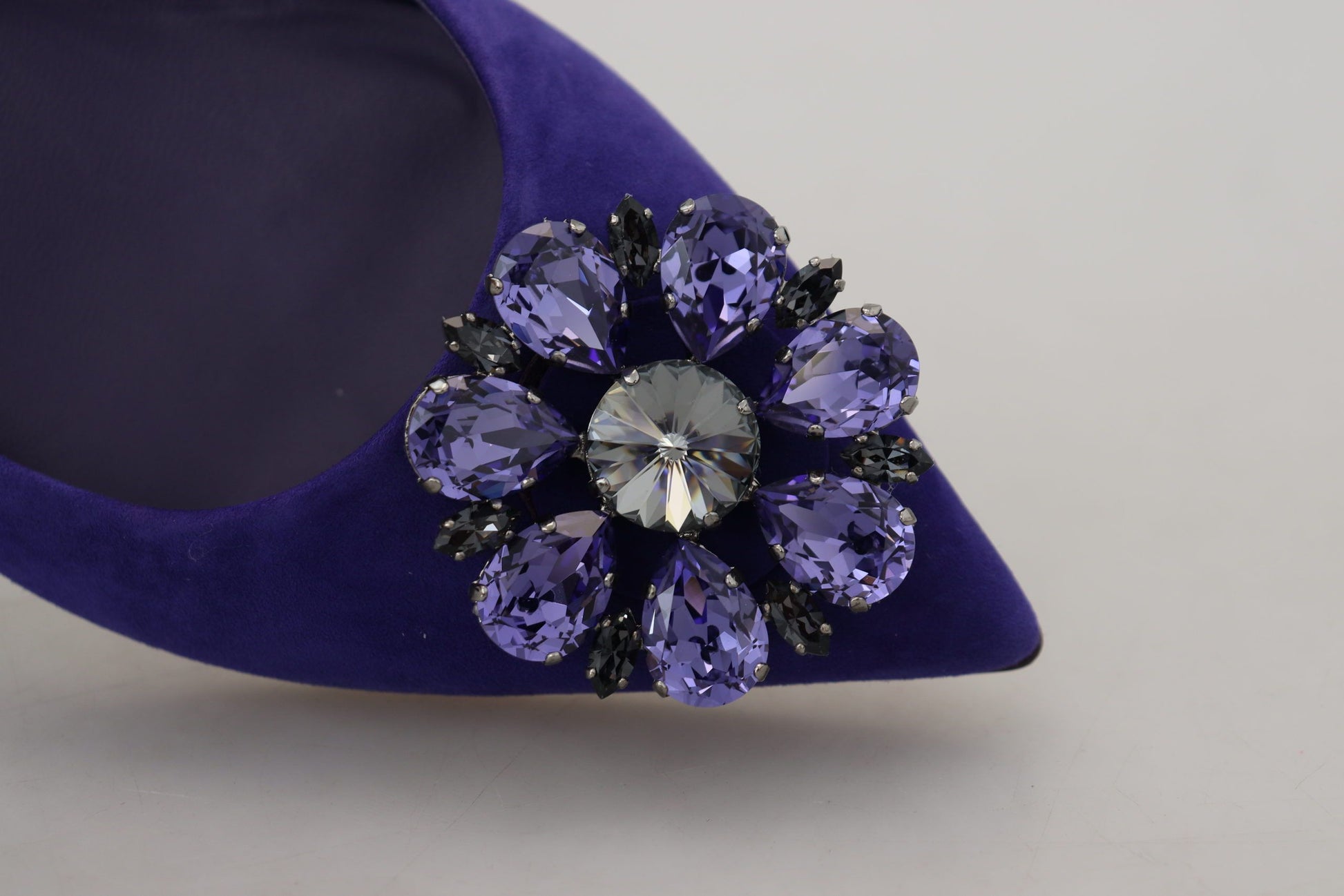 Mocassins plats Dolce &amp; Gabbana en daim violet avec cristaux