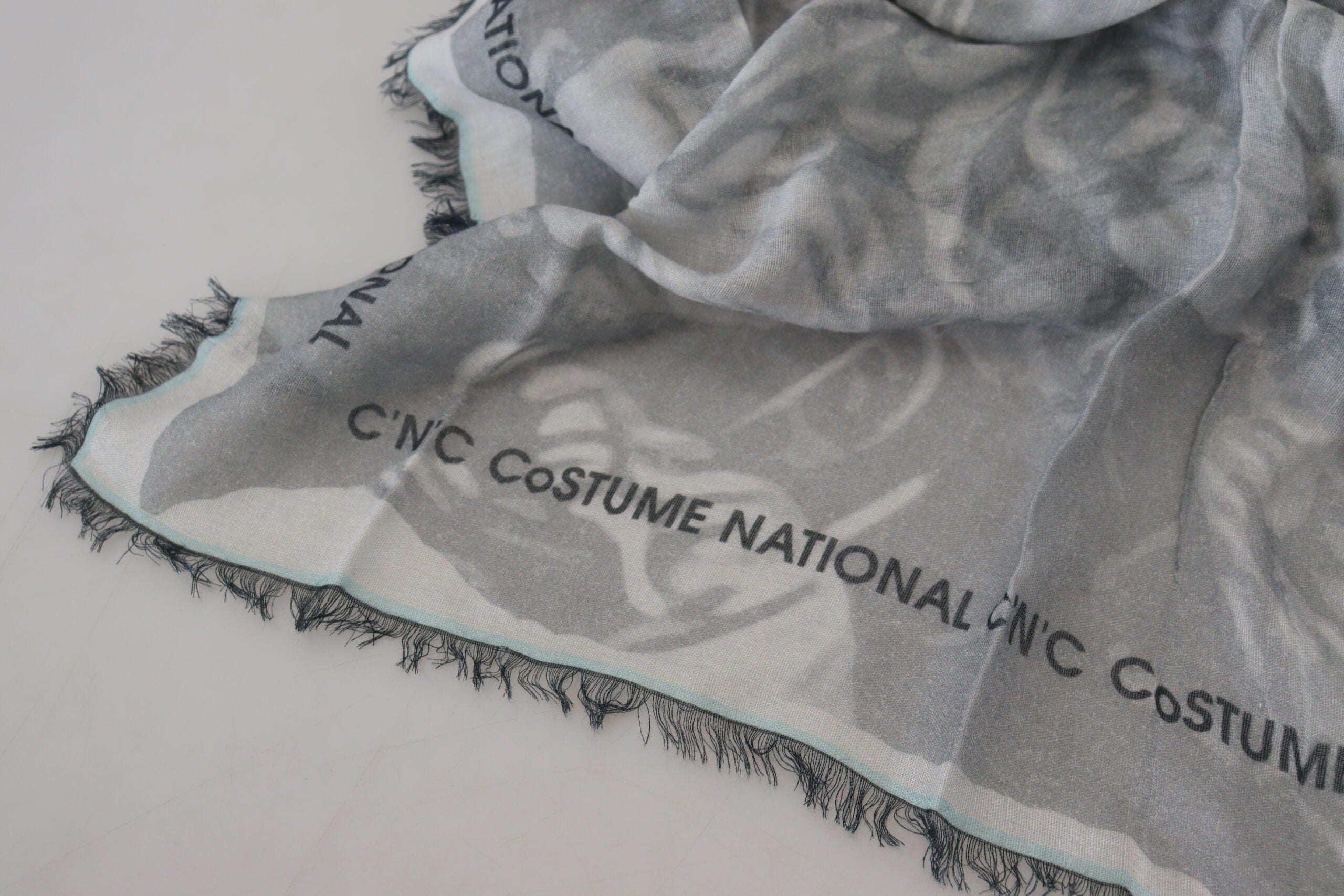 Costume National Gris Imprimé Châle Foulard Franges Écharpe