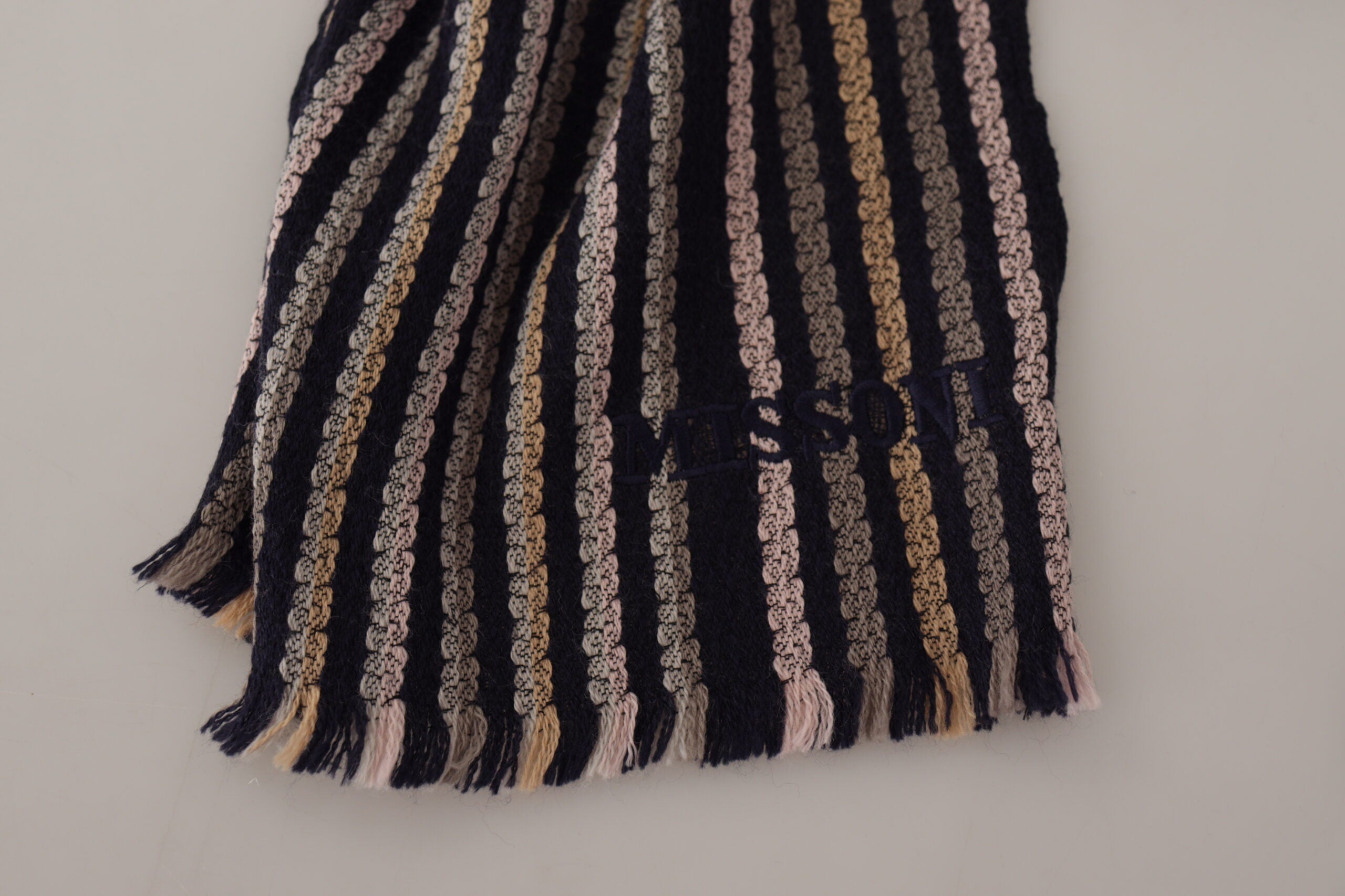 Écharpe châle à franges en laine à rayures multicolores Missoni