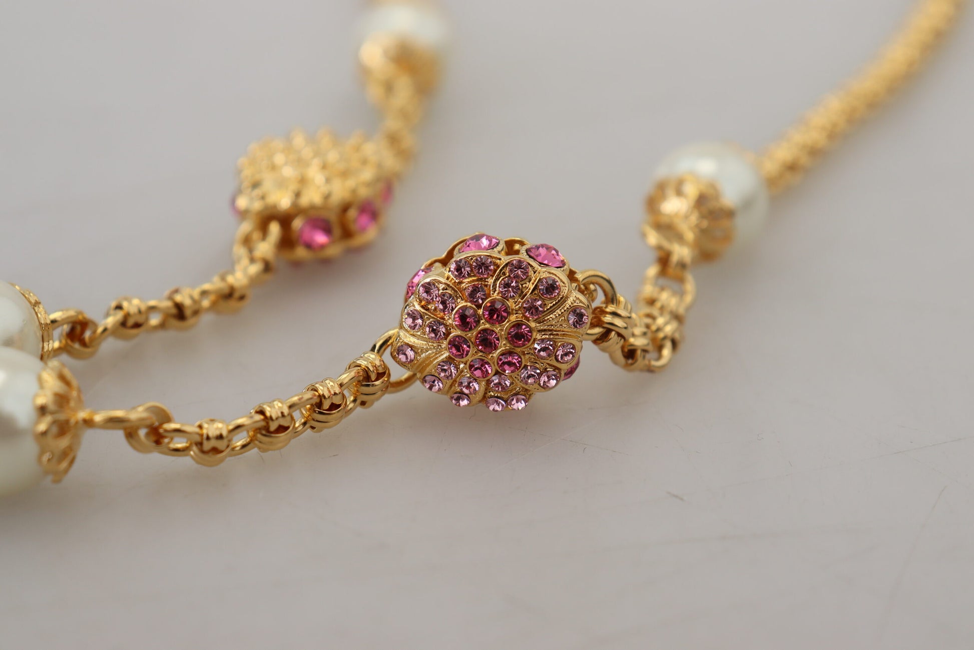 Collier Dolce &amp; Gabbana doré orné de cristaux floraux roses