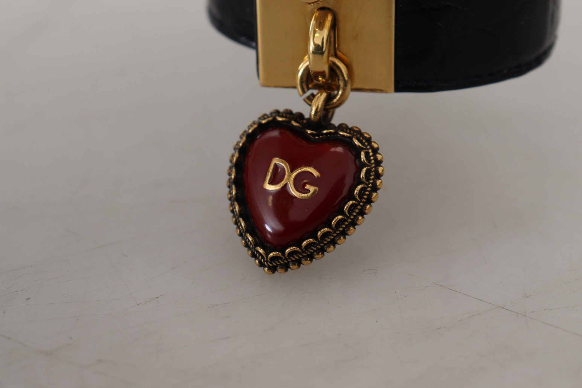 Bracelet porte-clés cœur DG en cuir Dauphine noir Dolce &amp; Gabbana