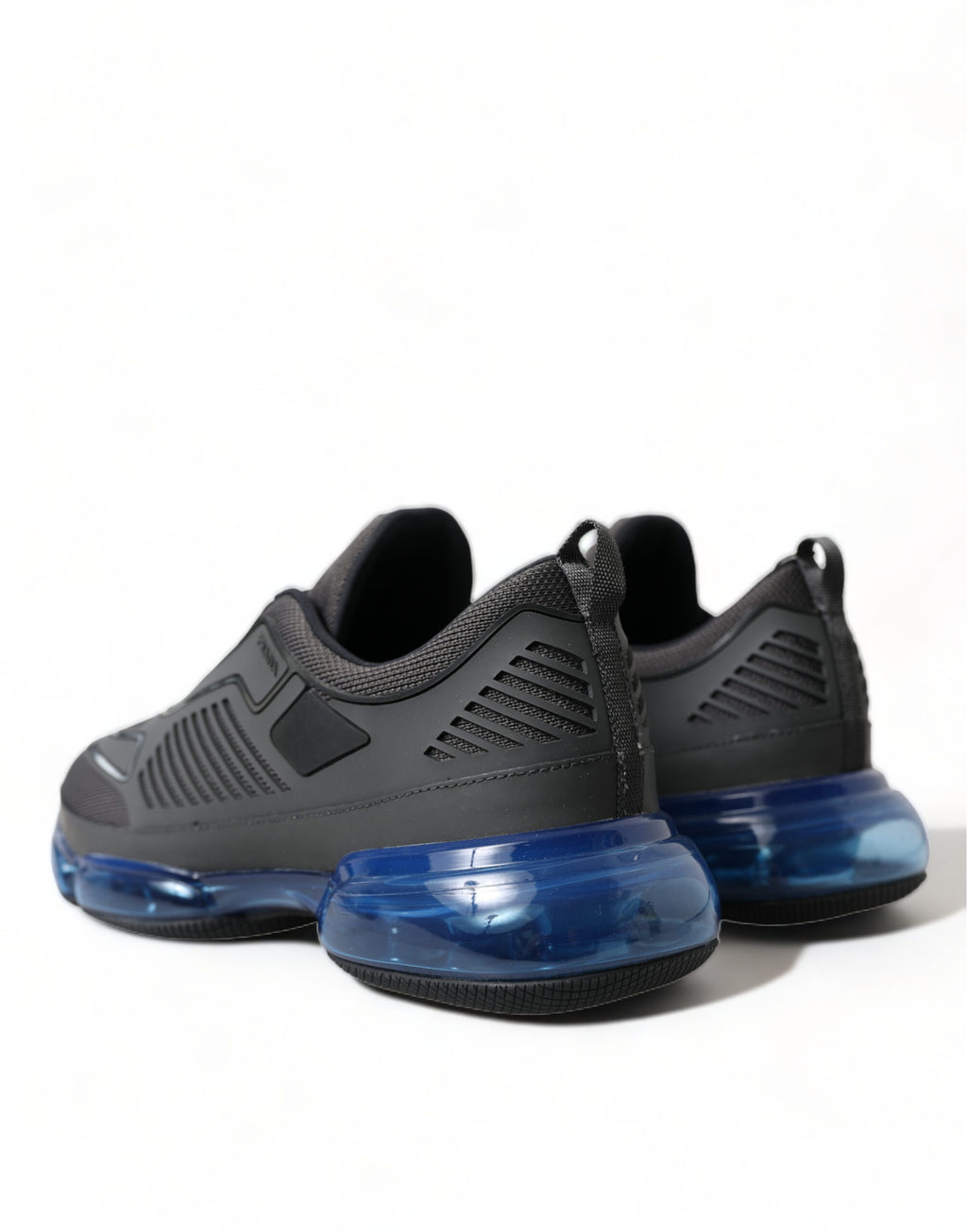 Baskets basses Prada noires et bleues en caoutchouc