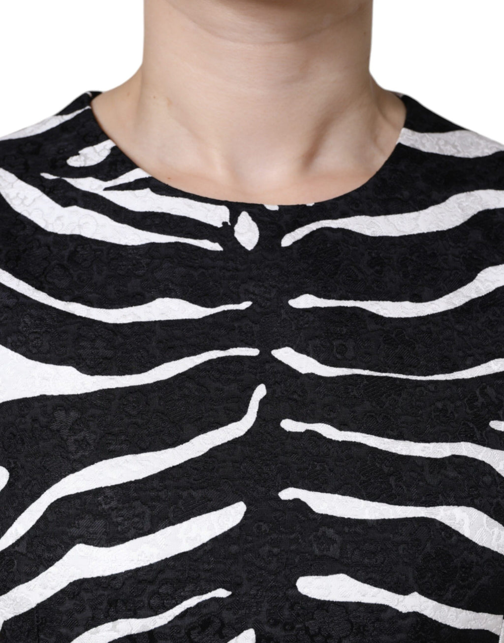 Robe fourreau trapèze noire et blanche à motif zèbre Dolce &amp; Gabbana