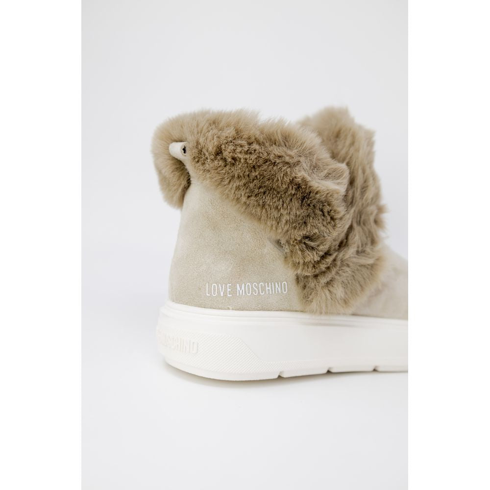 Baskets en cuir beige Love Moschino