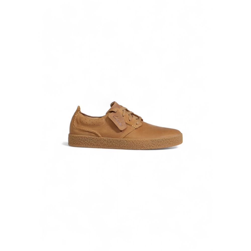 Richelieus et Derbys en daim beige Clarks