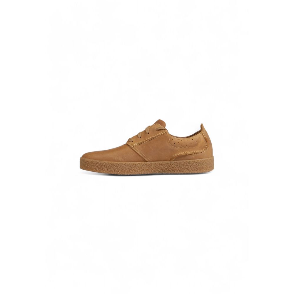 Richelieus et Derbys en daim beige Clarks
