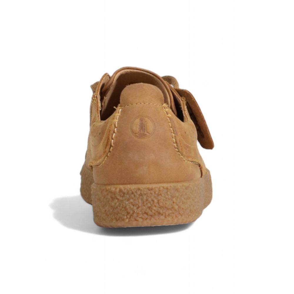 Richelieus et Derbys en daim beige Clarks