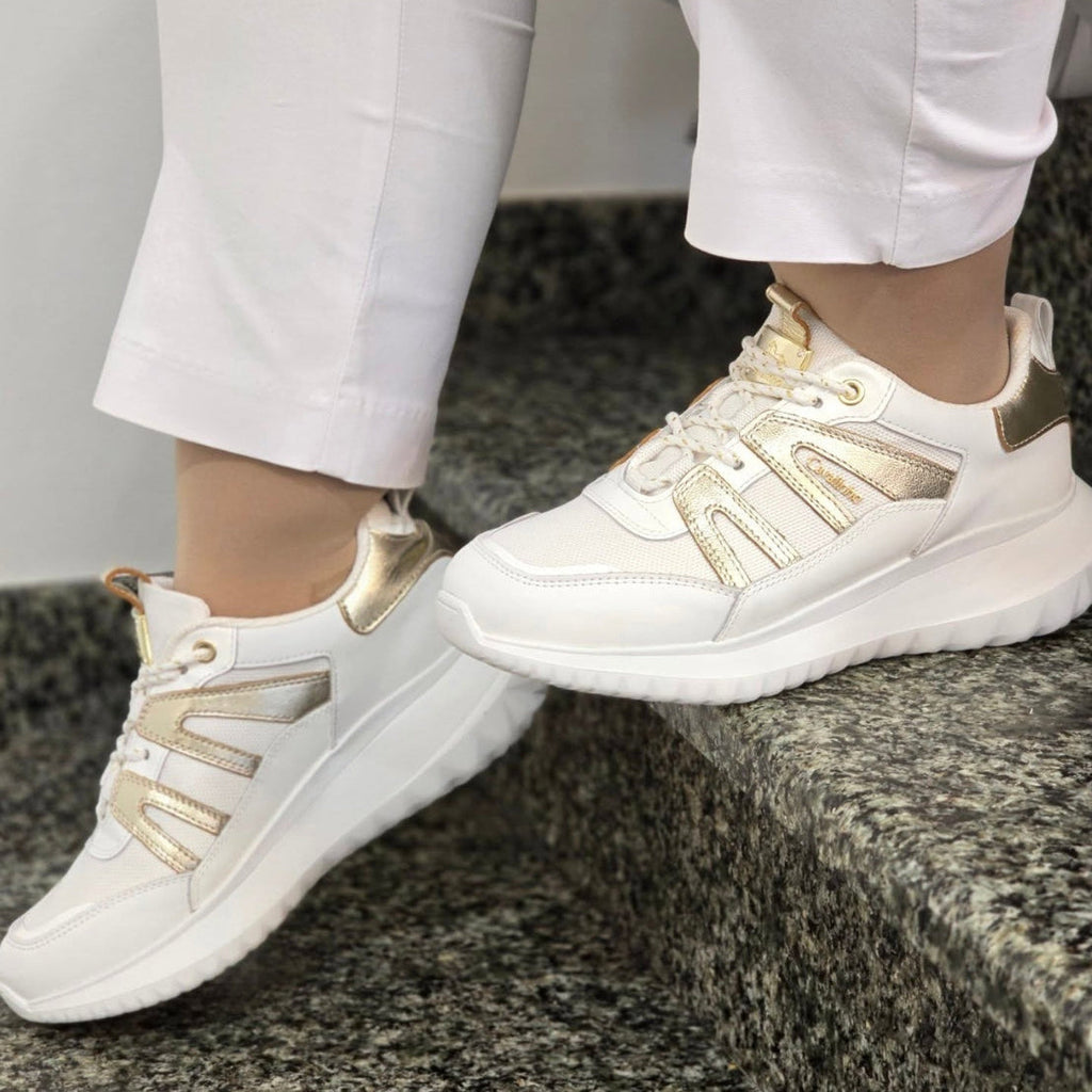 Feather Lightweight Sneakers