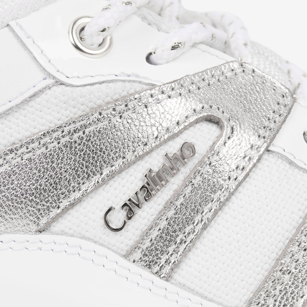 Feather Lightweight Sneakers