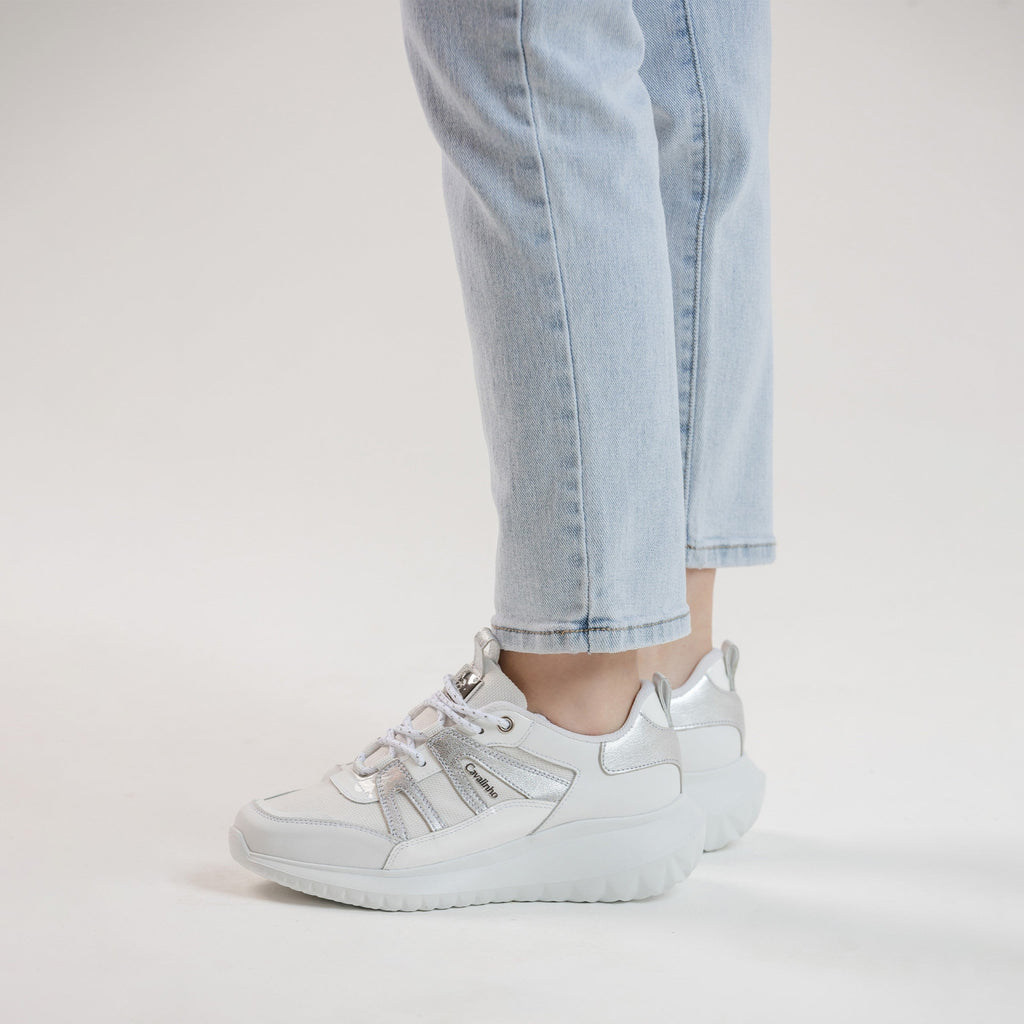 Feather Lightweight Sneakers