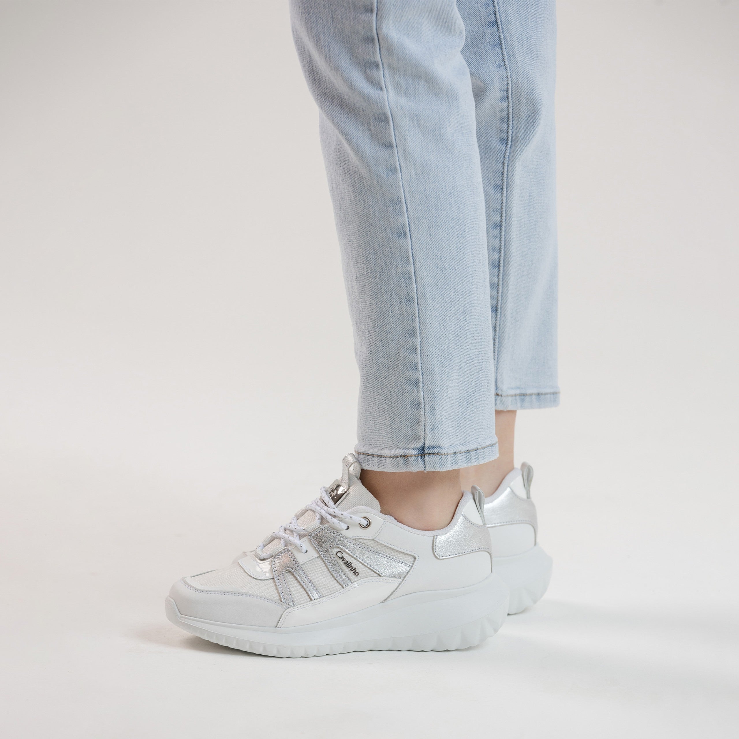 Feather Lightweight Sneakers