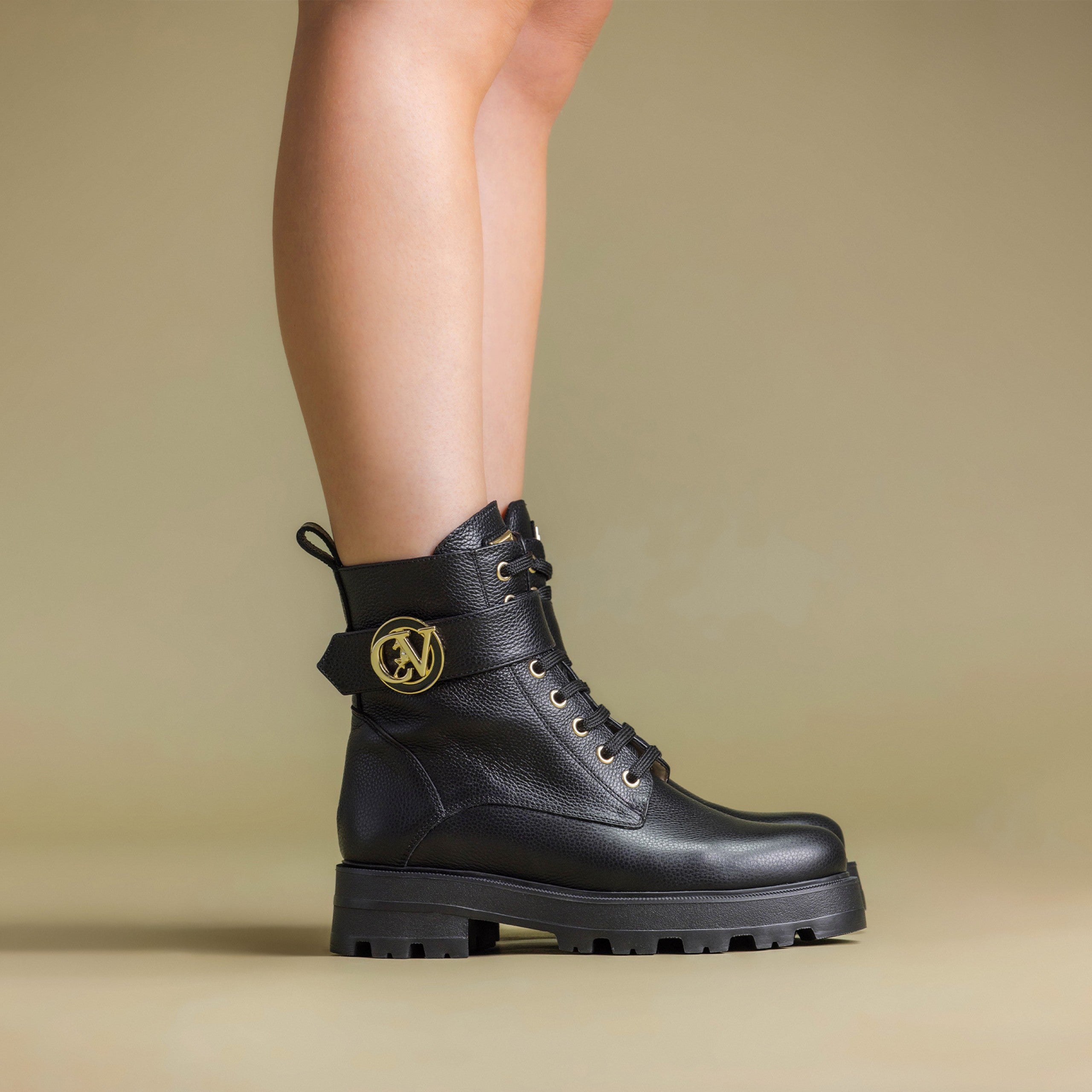 Signature CV Ankle Leather Boots