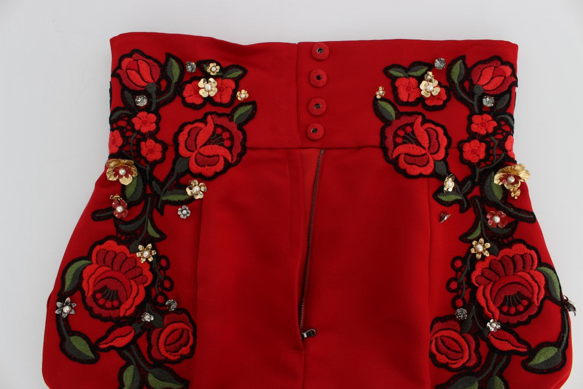 Short Dolce &amp; Gabbana en soie rouge avec cristaux roses
