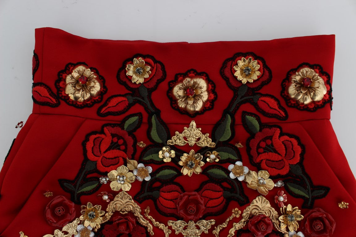 Short Dolce &amp; Gabbana en soie rouge avec cristaux roses 