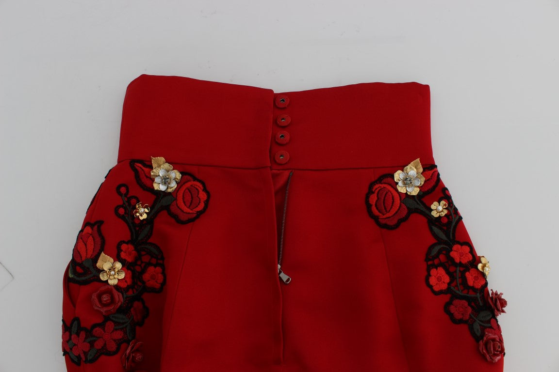 Short Dolce &amp; Gabbana en soie rouge avec cristaux roses 