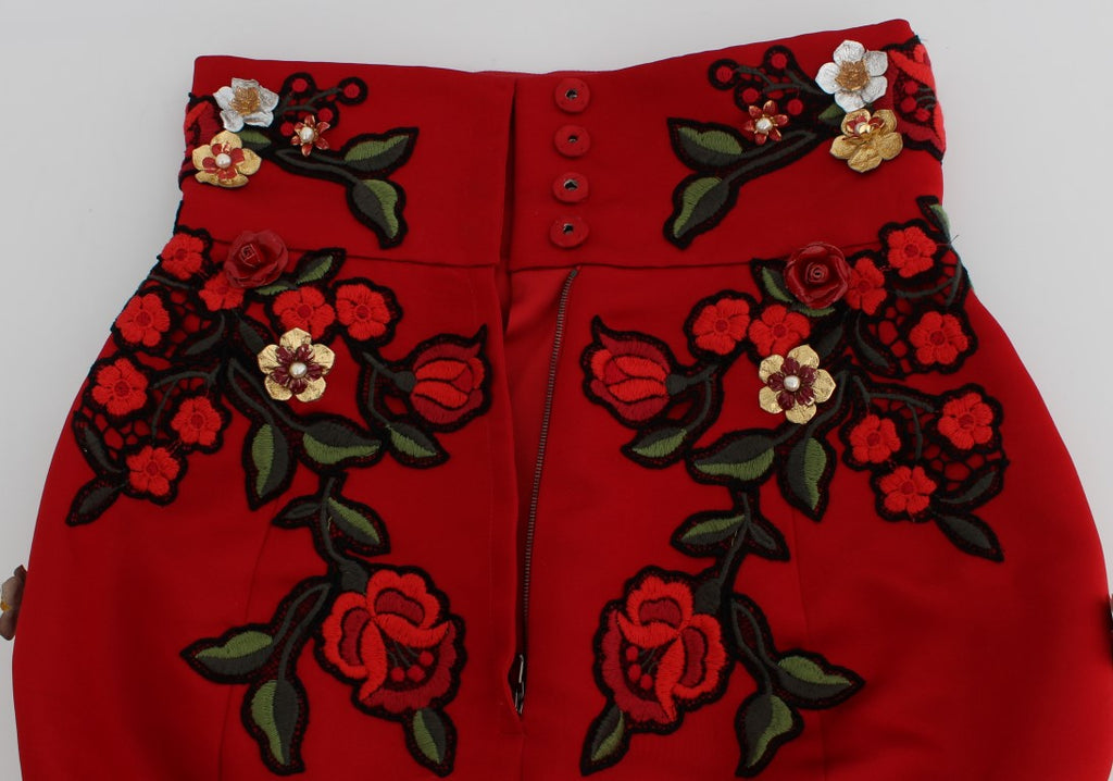 Short Dolce &amp; Gabbana en soie rouge à imprimé roses de Sicile 