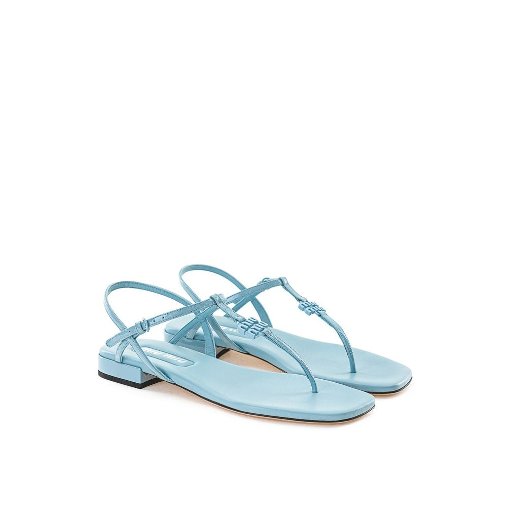 Sandales tongs en cuir verni bleu Miu Miu