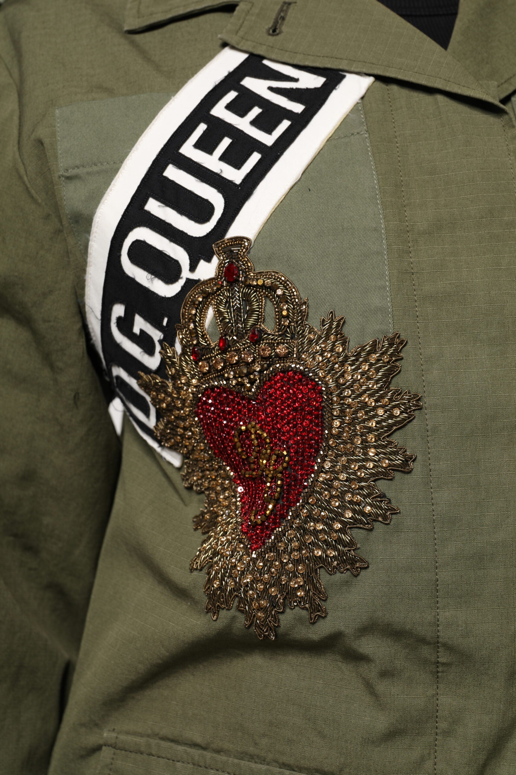 Dolce &amp; Gabbana Veste-manteau à ornements vert militaire Queen