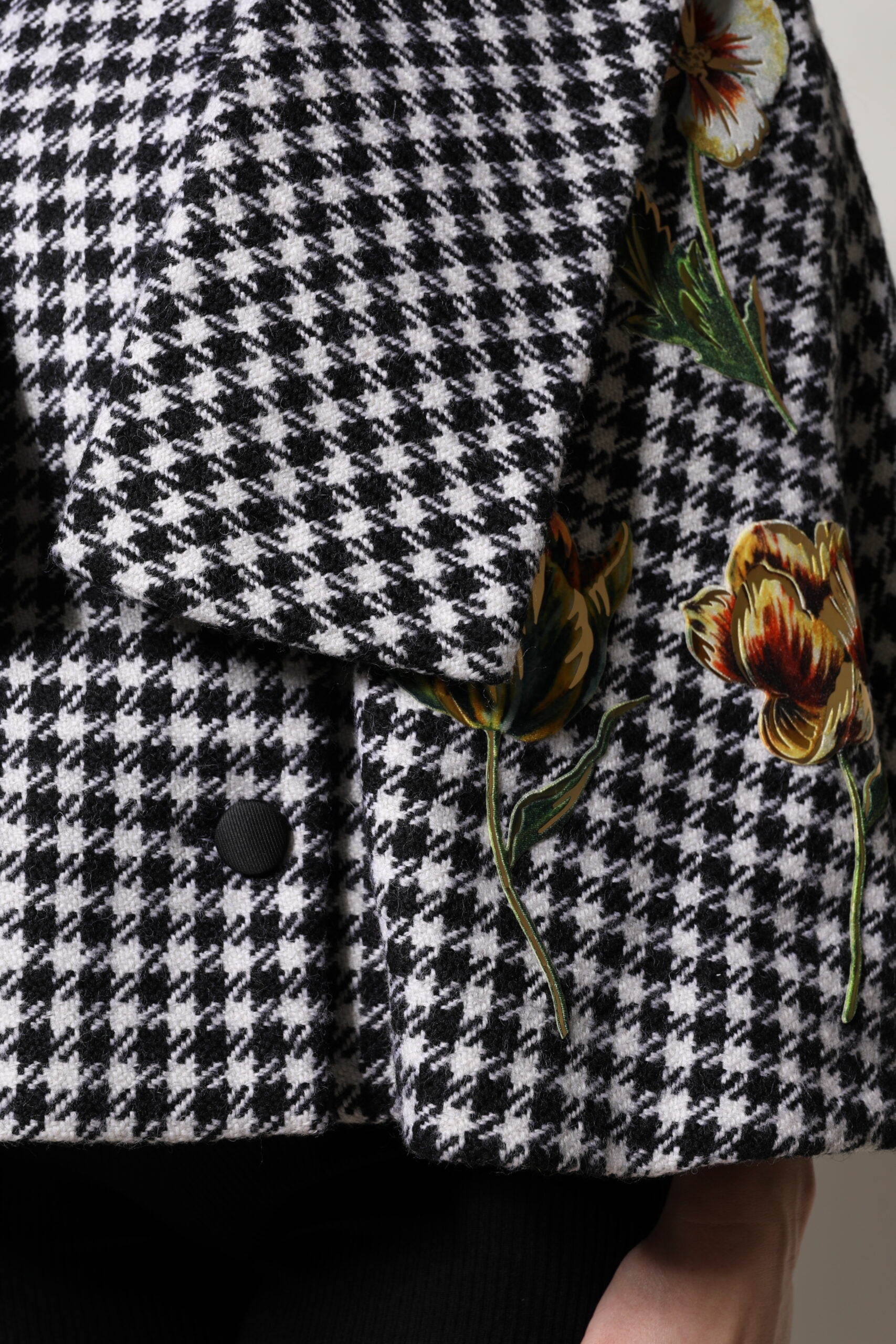 Veste cape à motifs floraux monochromes noir et blanc Dolce &amp; Gabbana