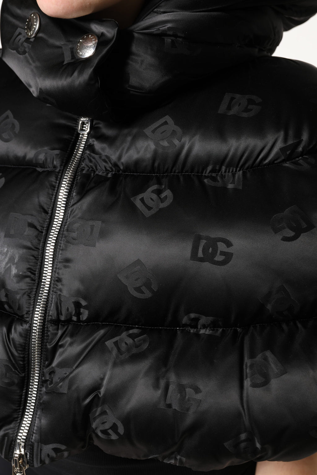 Dolce &amp; Gabbana Doudoune courte noire à capuche et fermeture éclair intégrale
