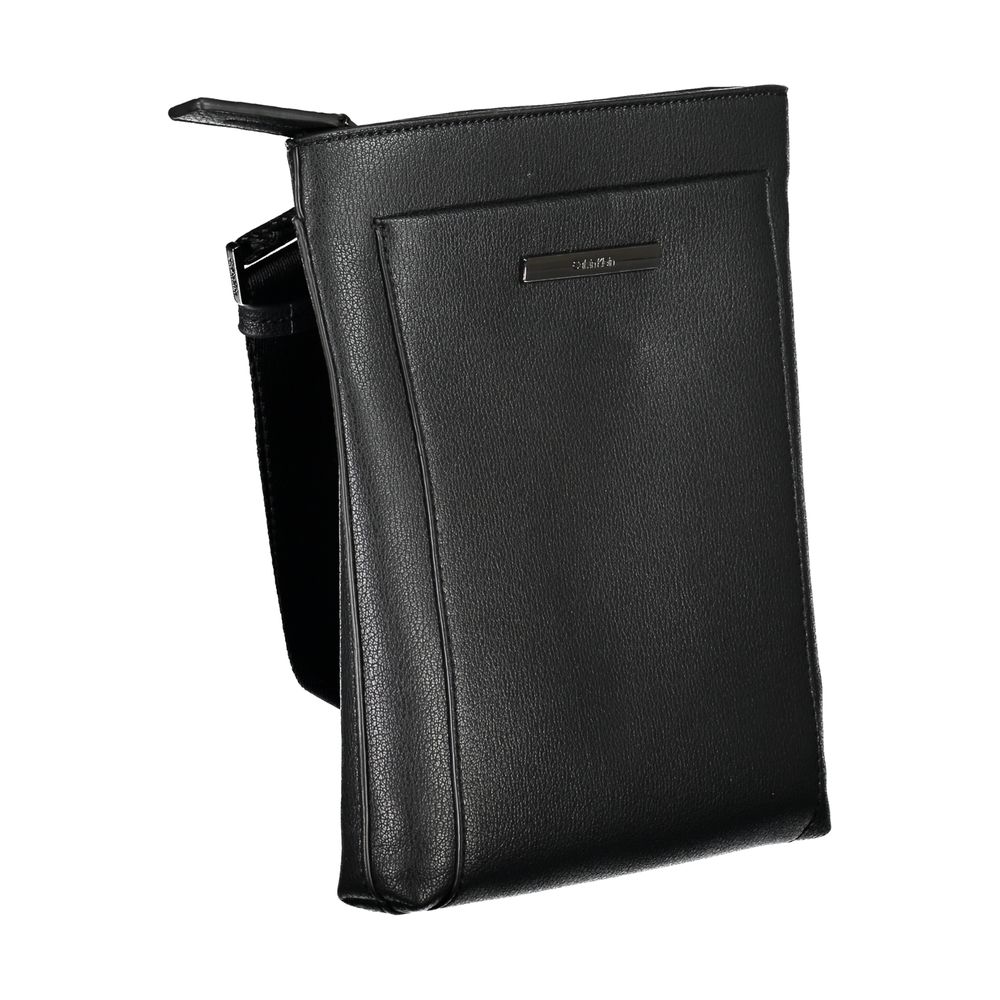 Sac à bandoulière noir élégant Calvin Klein avec détails contrastés