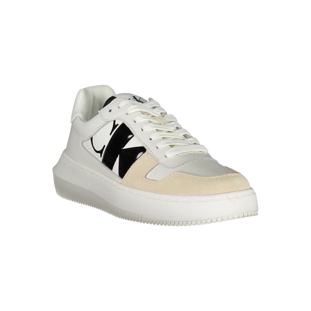 Baskets blanches élégantes à lacets Calvin Klein avec détails contrastés