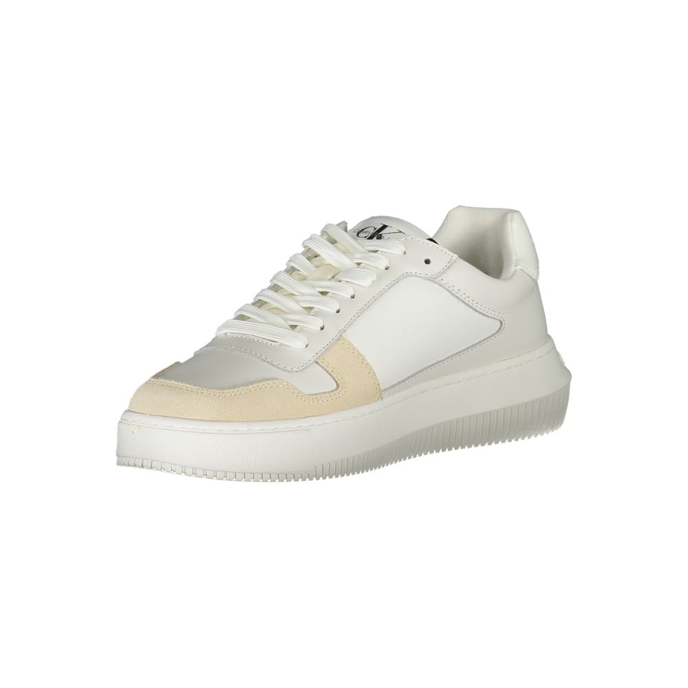 Baskets blanches élégantes à lacets Calvin Klein avec détails contrastés