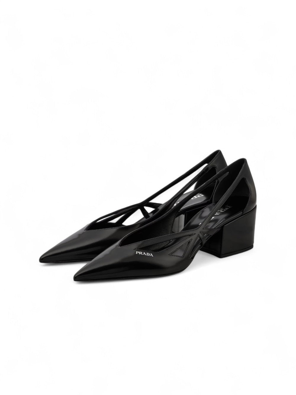 Escarpins Prada en cuir noir découpé 55