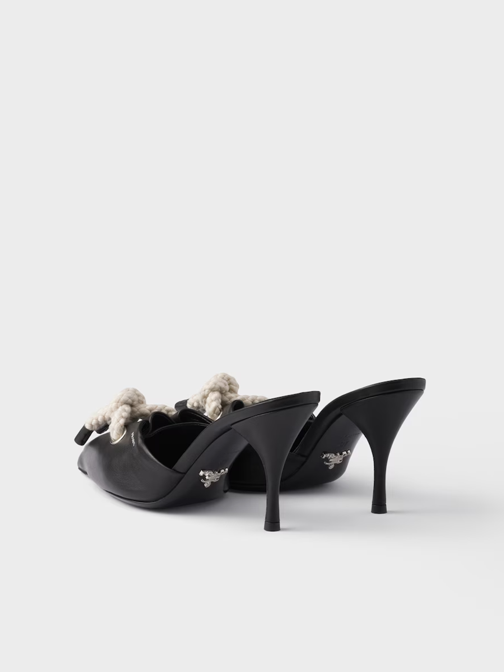 Sandales Prada en cuir nappa noir avec détails en corde