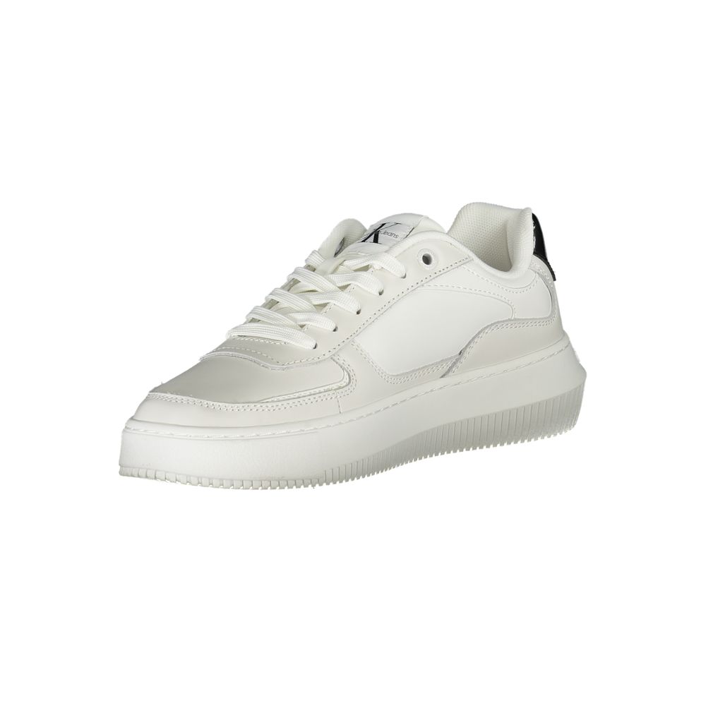 Baskets blanches élégantes à lacets Calvin Klein avec détails contrastés