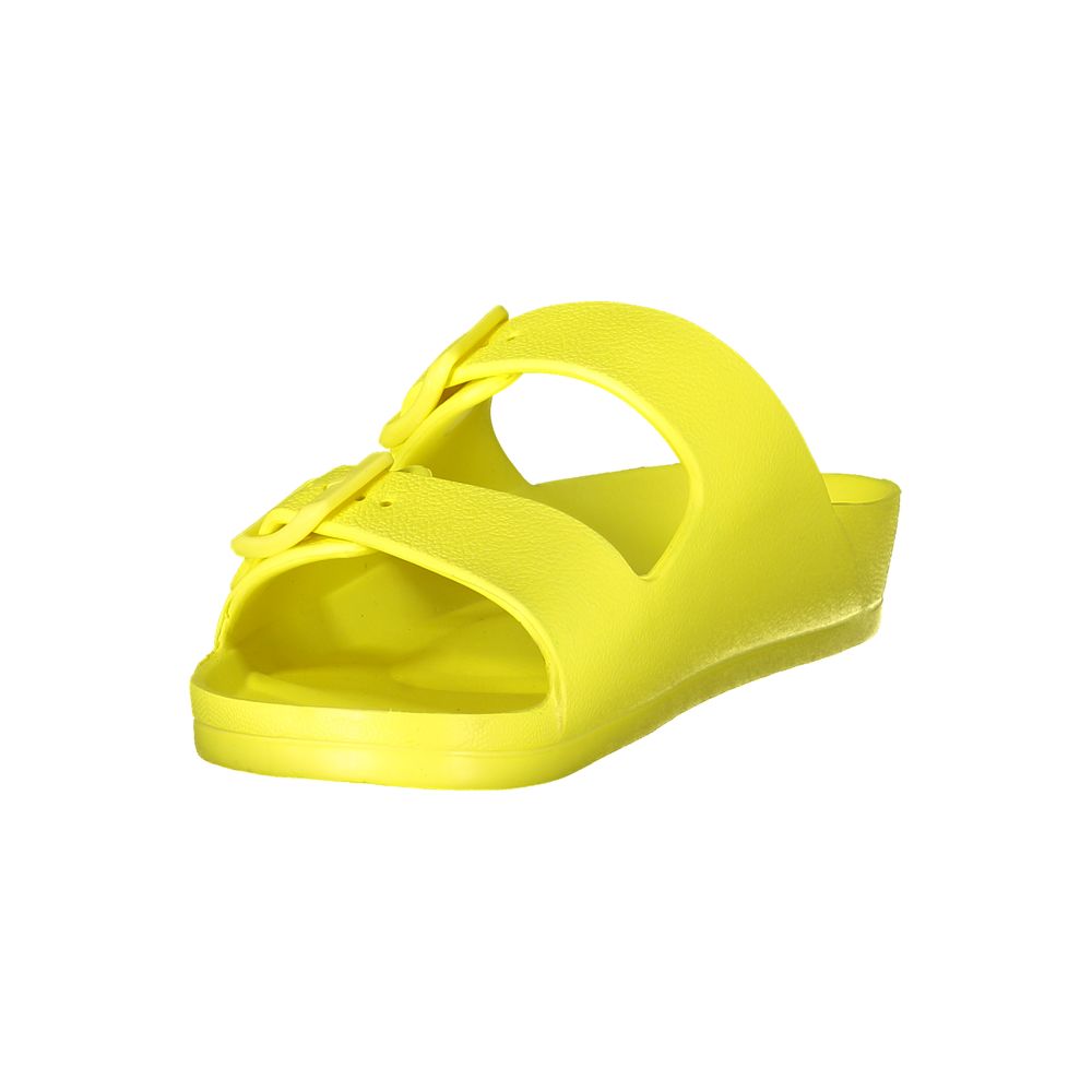 Sandale en plastique jaune pour femme, Norvège 1963