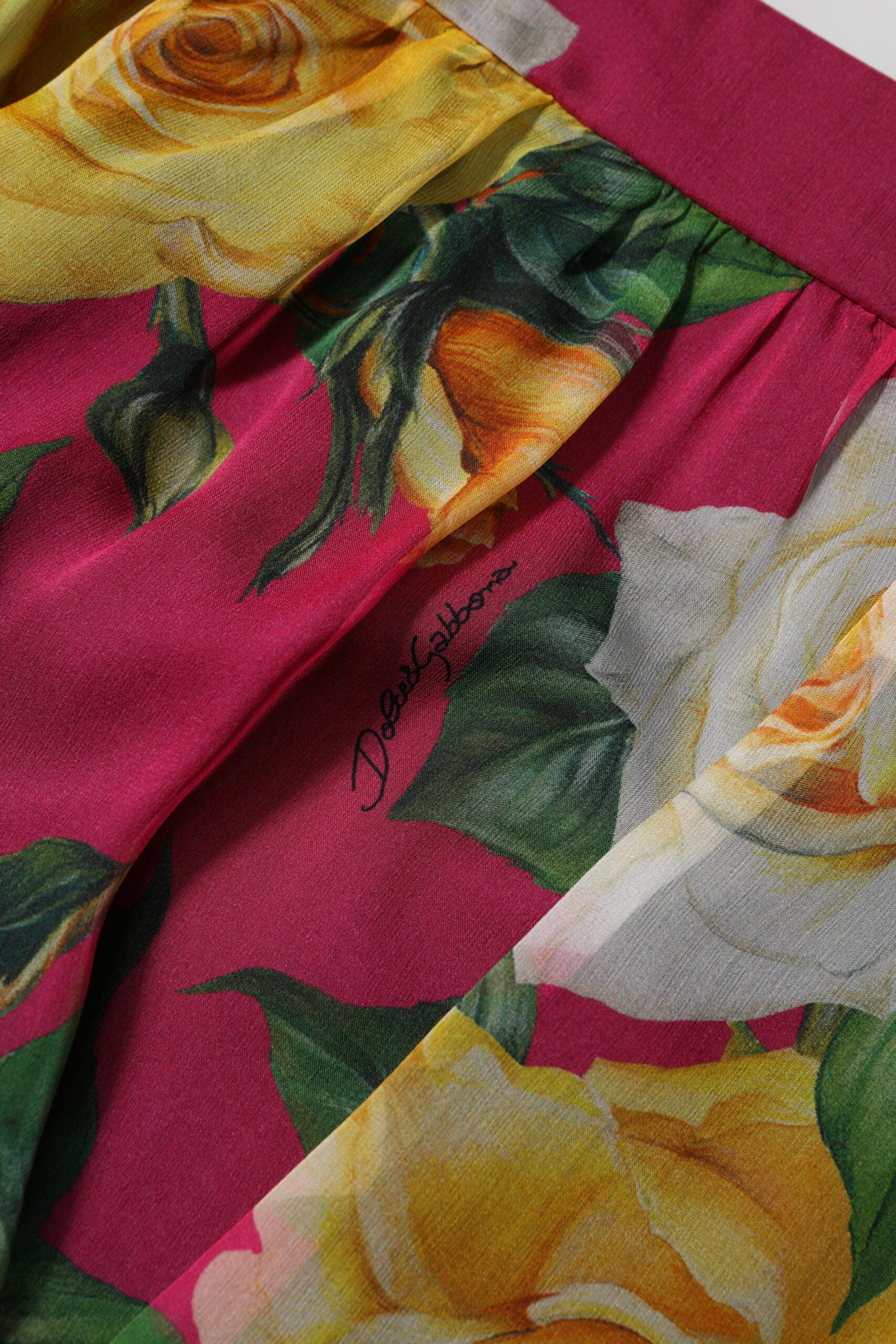 Short taille haute à fleurs rouges Dolce &amp; Gabbana pour femme