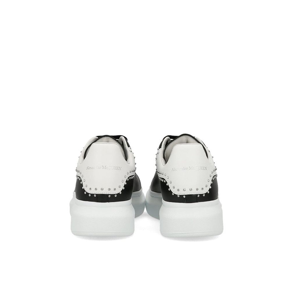 Baskets oversize cloutées Alexander McQueen