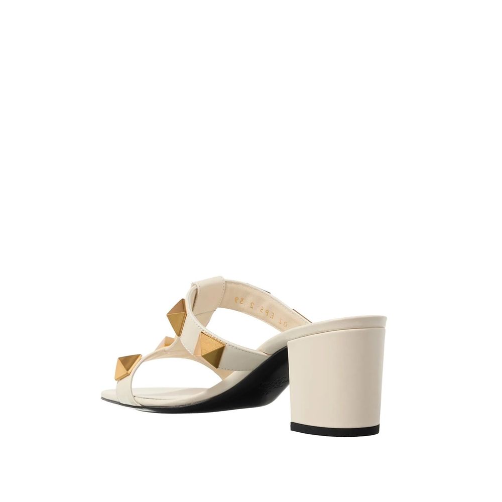Sandales en cuir à clous romains Valentino Garavani