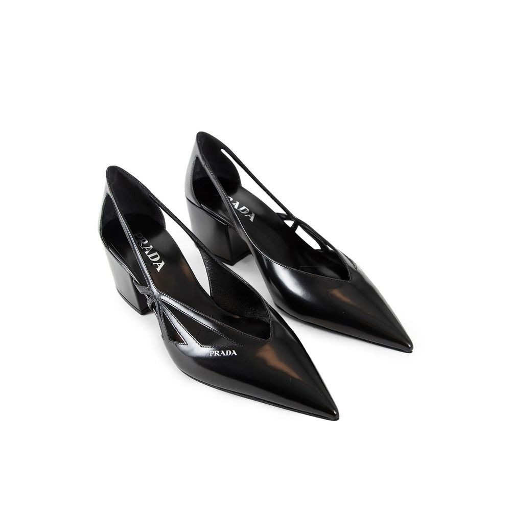 Escarpins Prada en cuir brossé à découpes