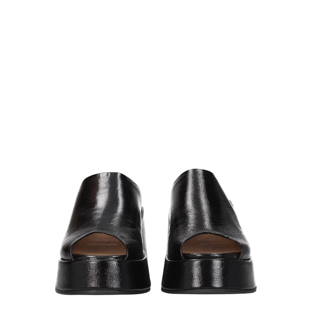 Sandales chaussons en cuir noir Ganni