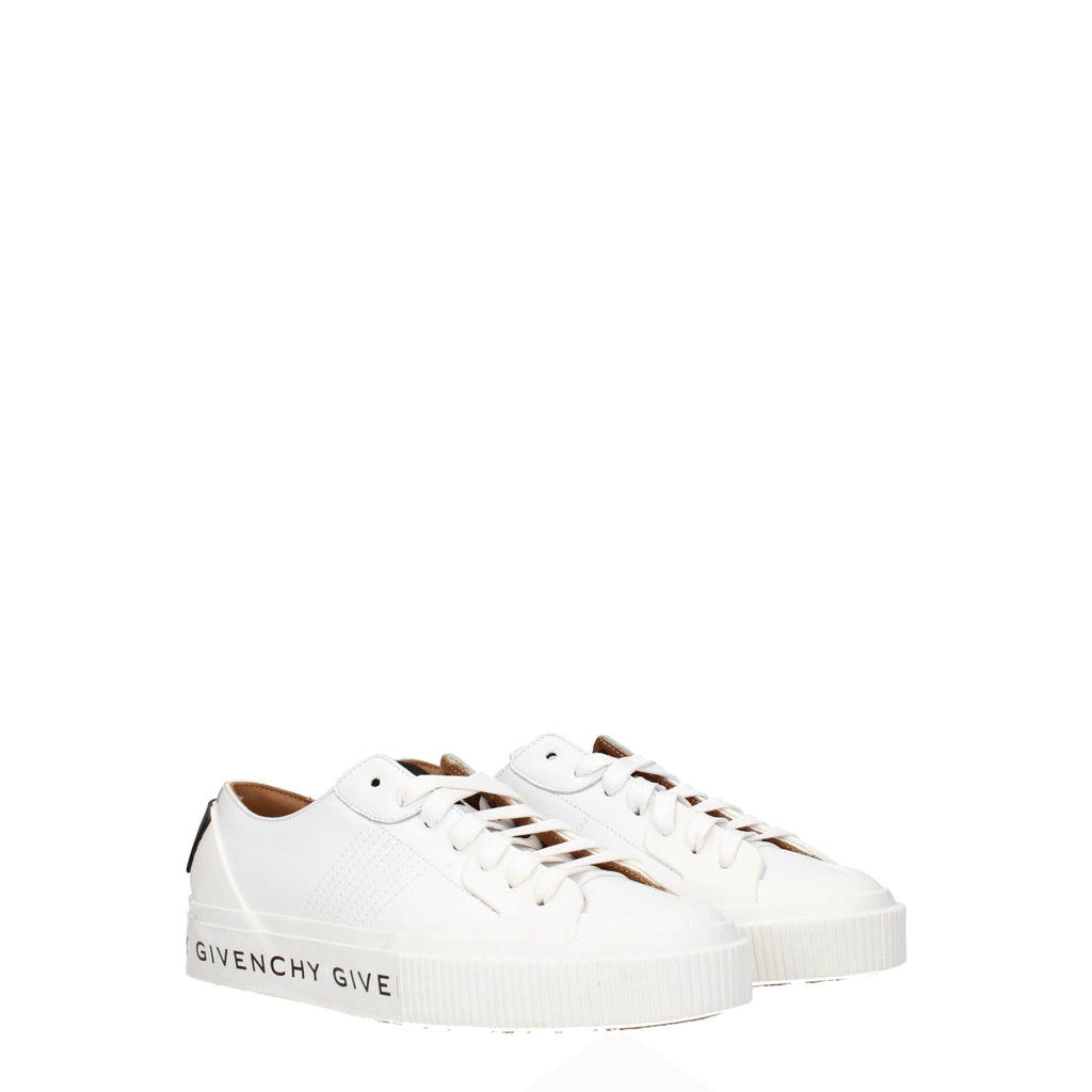 Givenchy Baskets basses en cuir blanc