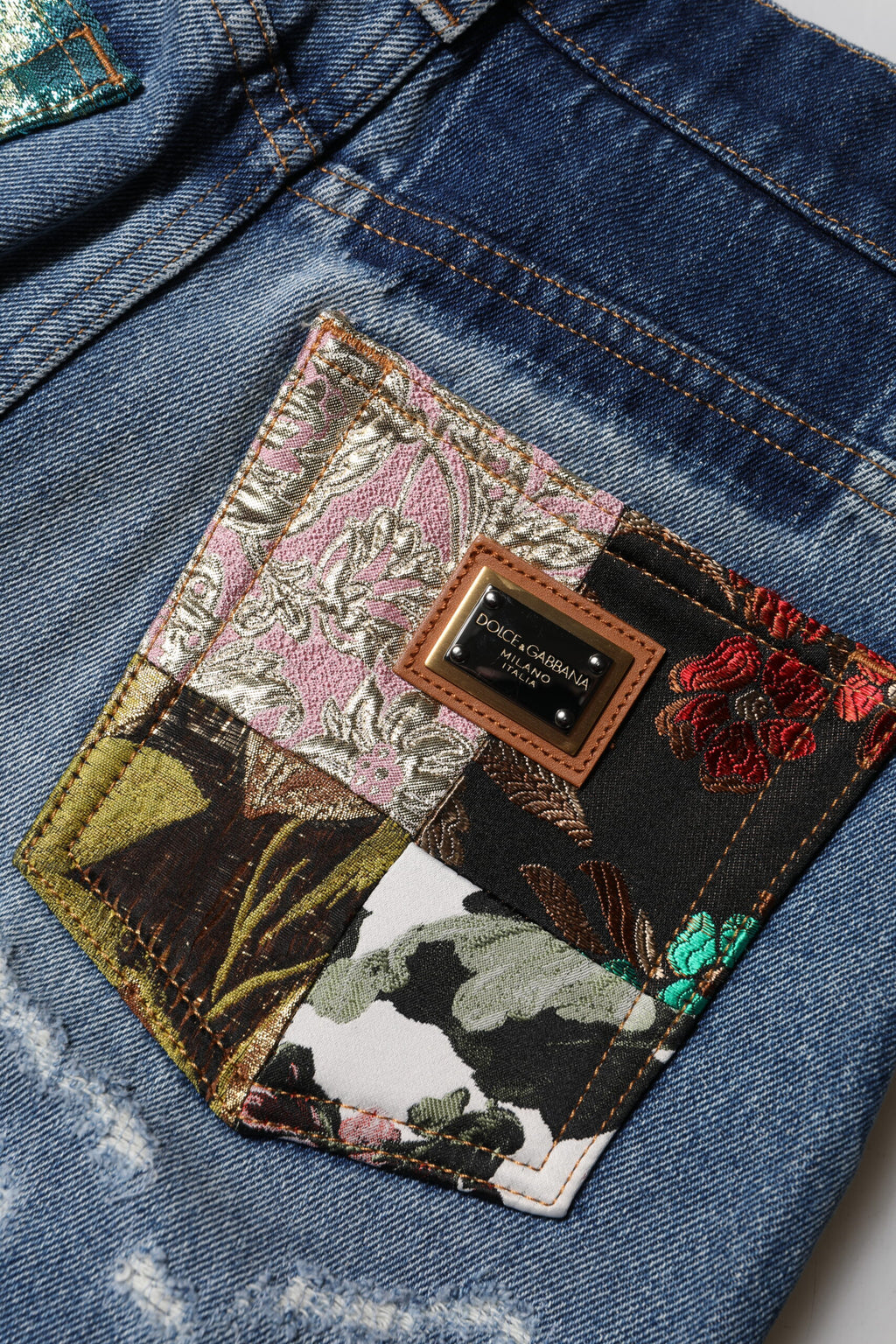 Jean taille haute en denim déchiré bleu AMBER de Dolce &amp; Gabbana 