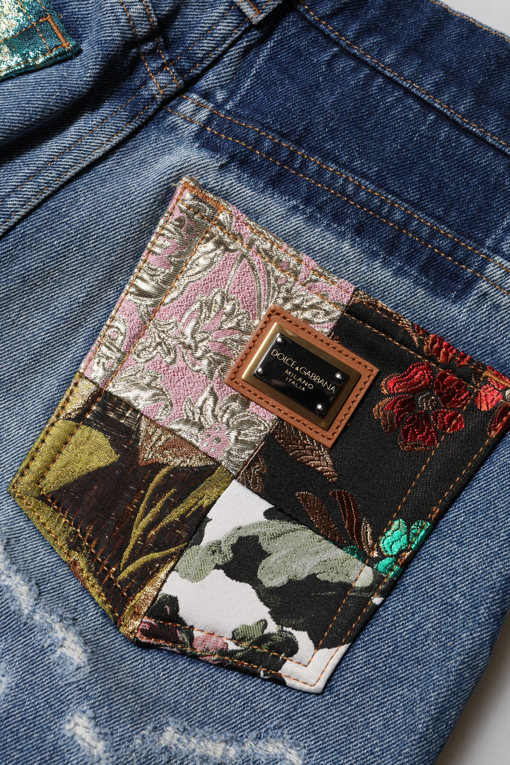Jean taille haute en denim déchiré bleu AMBER de Dolce &amp; Gabbana 