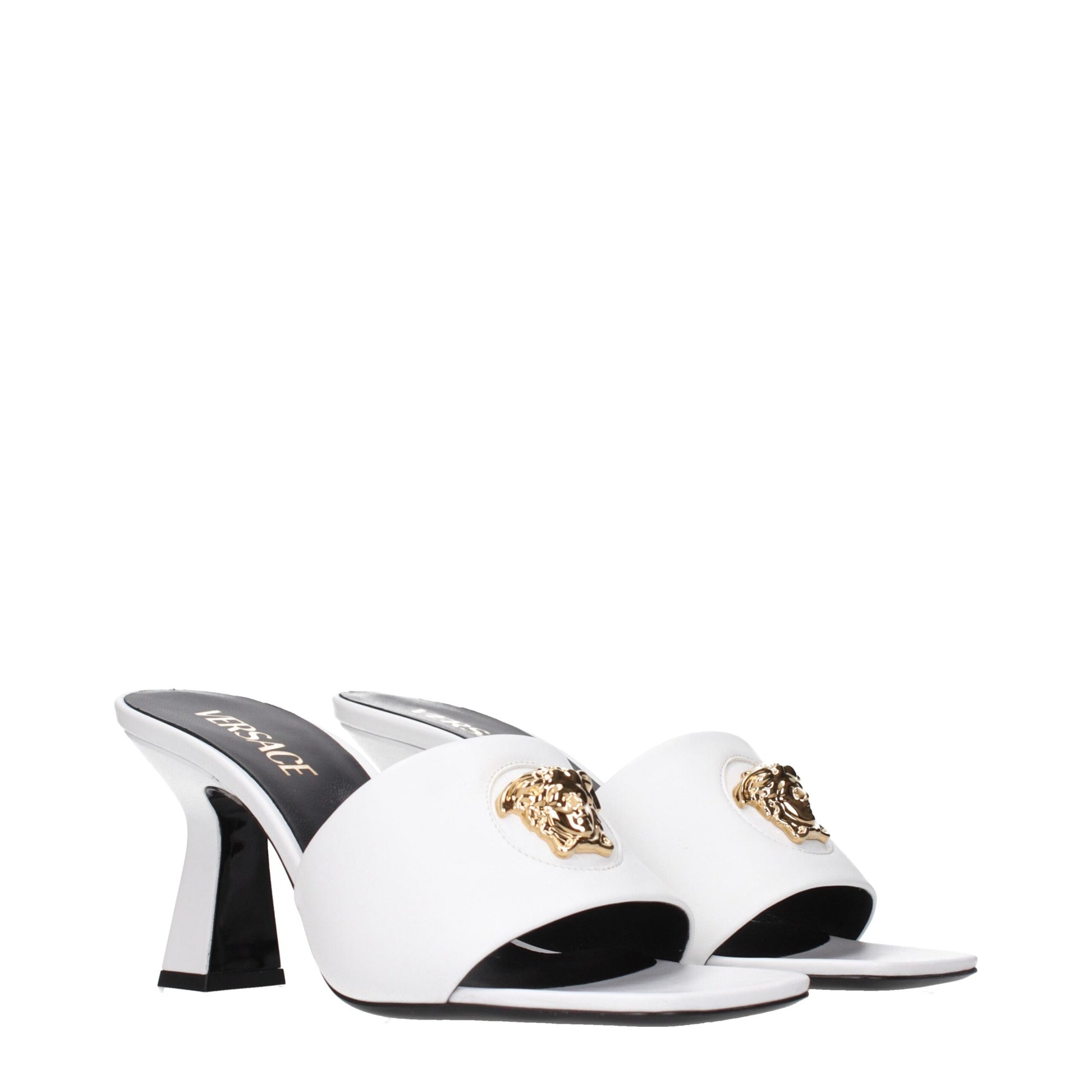 Sandales à talons aiguilles en cuir blanc Versace