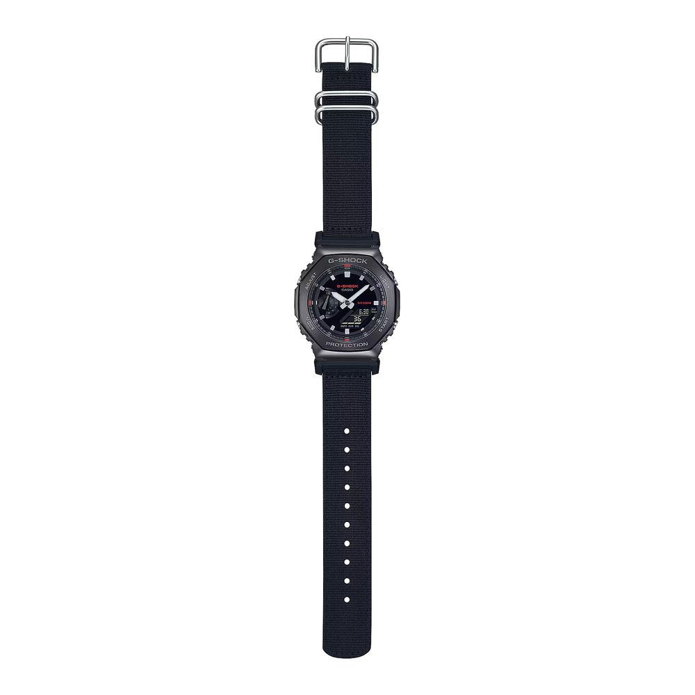 Montre Casio en tissu noir