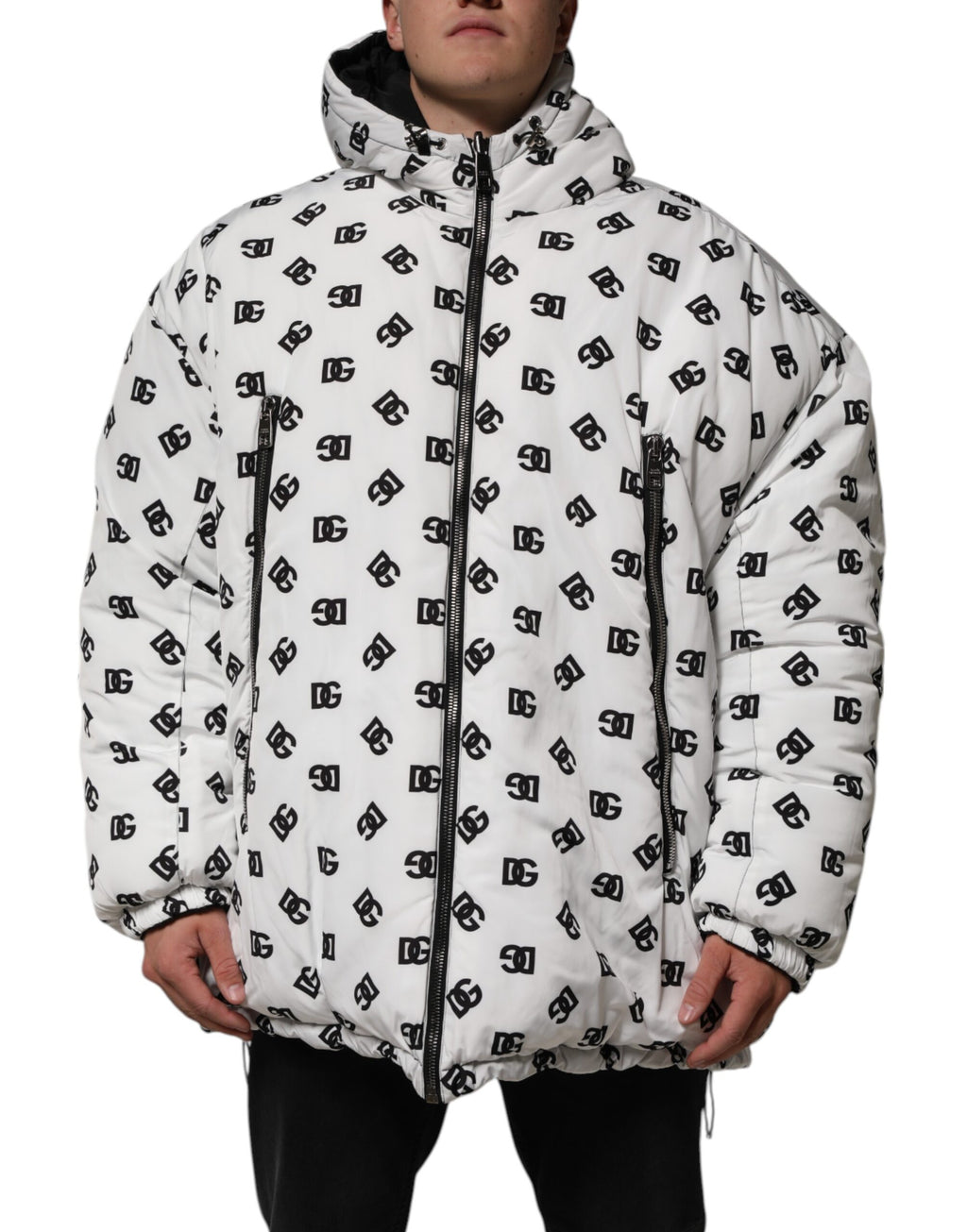 Doudoune à capuche blanche Dolce &amp; Gabbana avec monogramme DG
