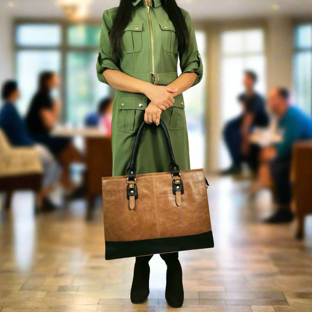 The Signature 17" Bag, Copper-3