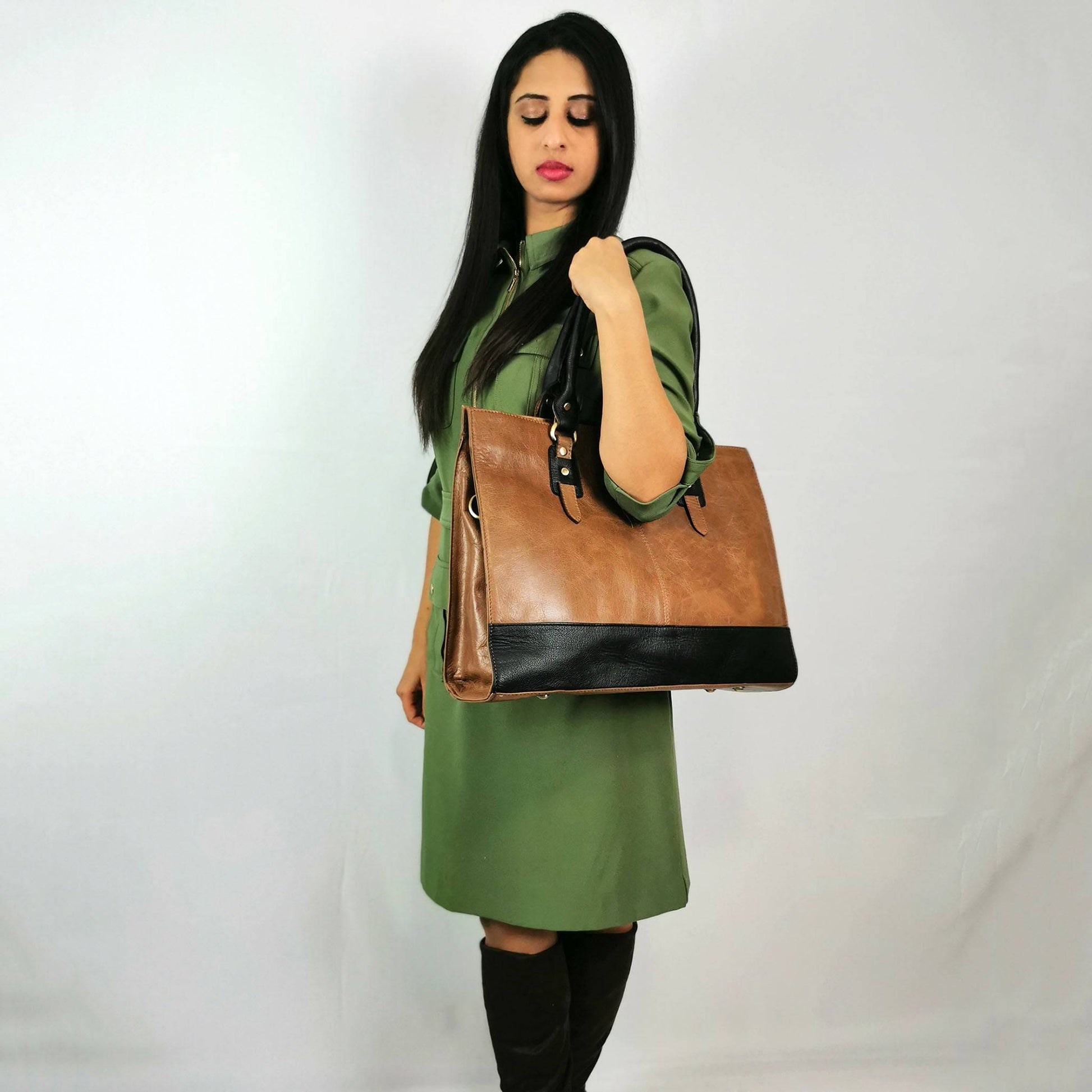 The Signature 17" Bag, Copper-2